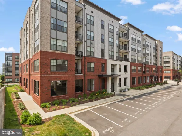 $2,800 | 106 St Ives Place, Unit 104, Oxon Hill, MD 20745