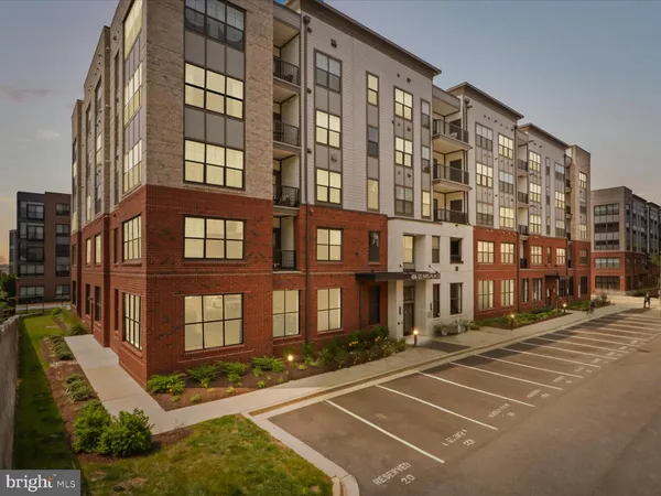 $2,800 | 106 St Ives Place, Unit 104, Oxon Hill, MD 20745