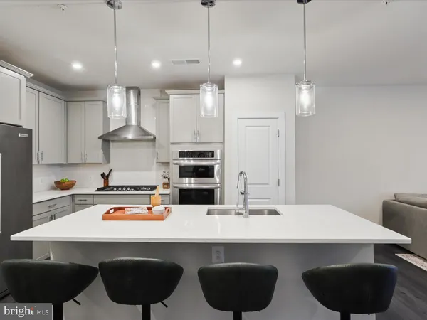 $2,800 | 106 St Ives Place, Unit 104, Oxon Hill, MD 20745