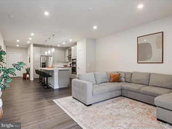 $2,800 | 106 St Ives Place, Unit 104, Oxon Hill, MD 20745