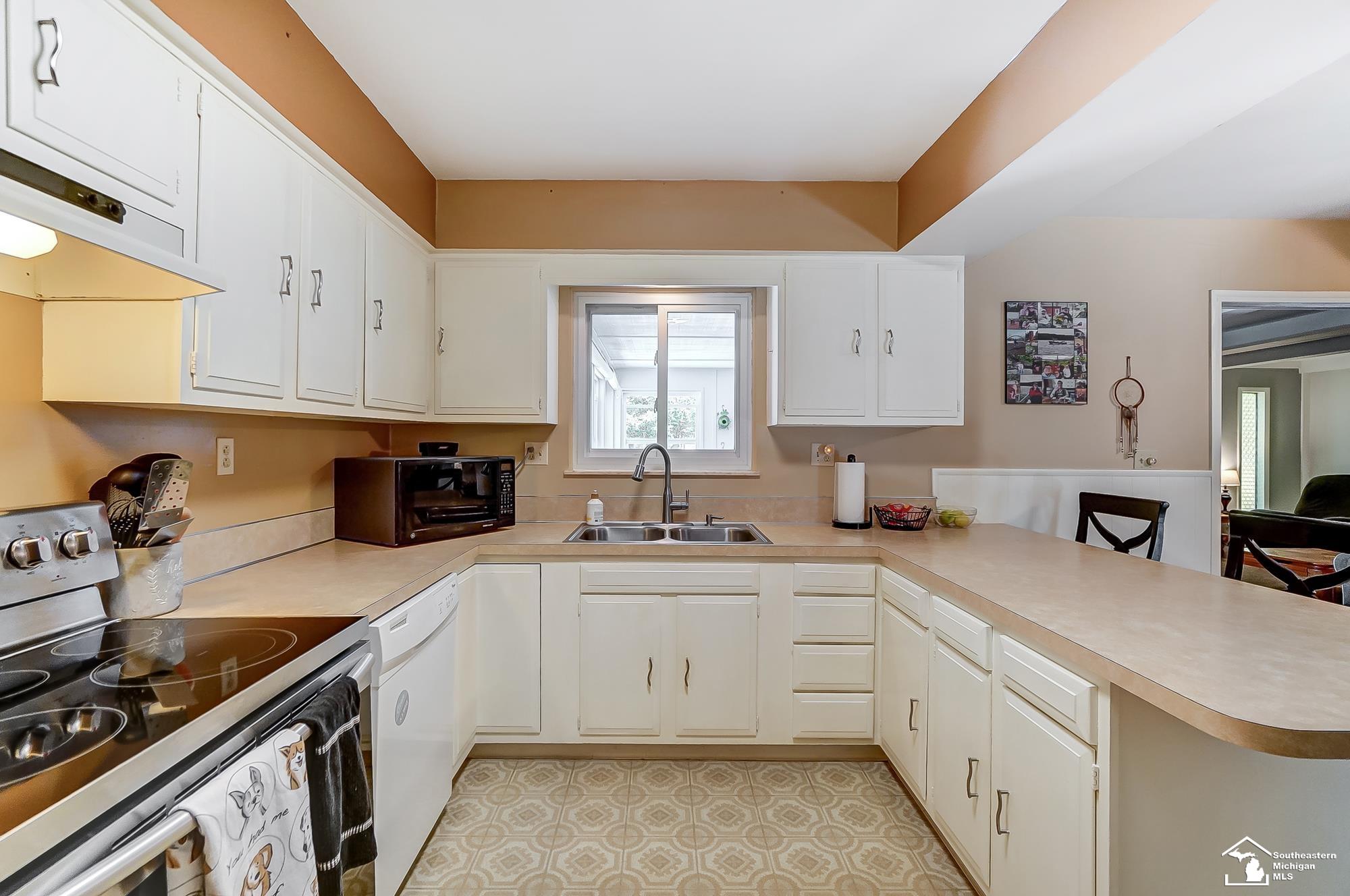 3388 West Temperance Road Lambertville, MI 48144 - Photo 14 of 45 50124165-13.JPG