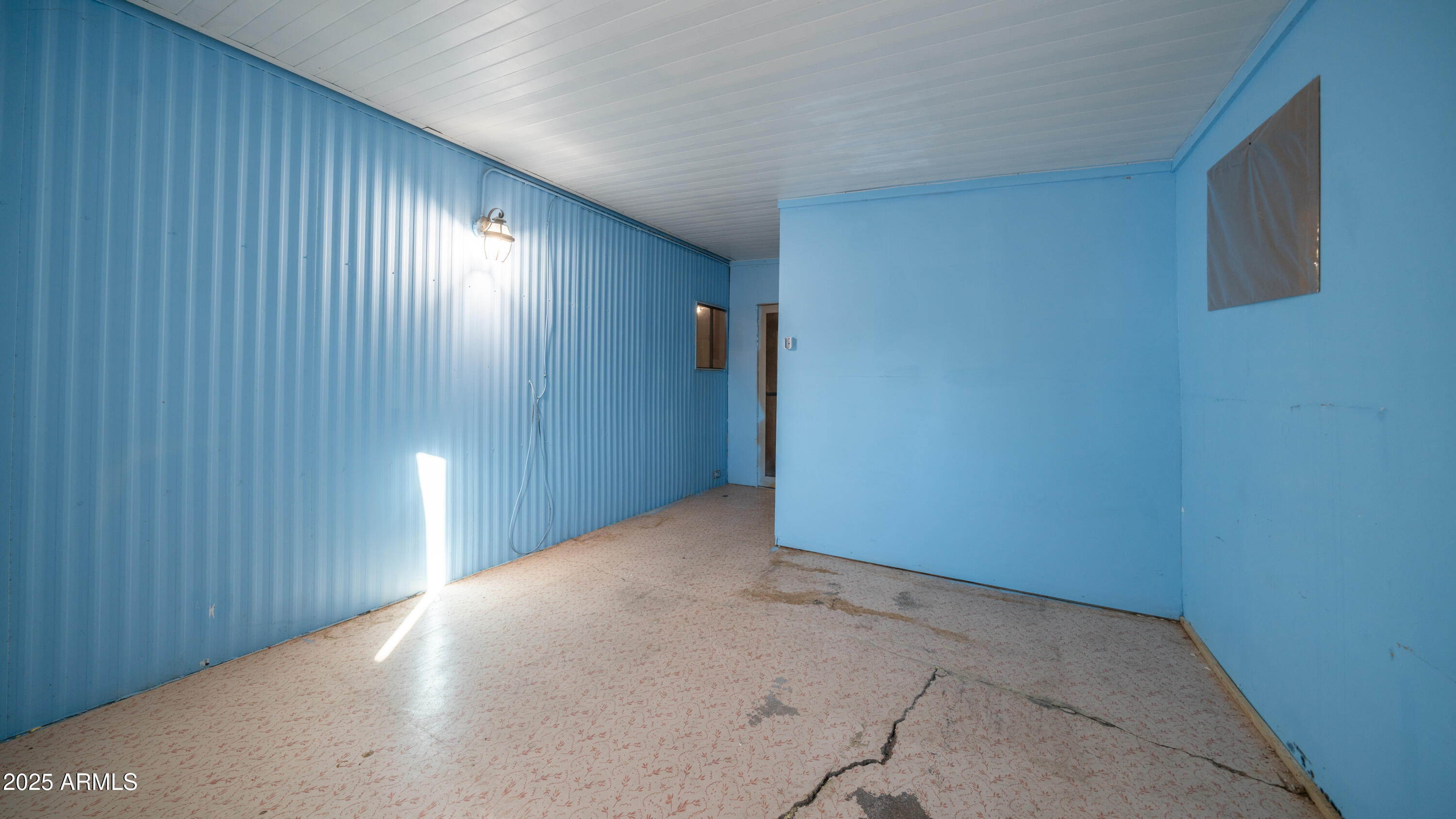2359 South Tomahawk Road Apache Junction, AZ 85119 - Photo 15 of 32 a view of an empty room with closet