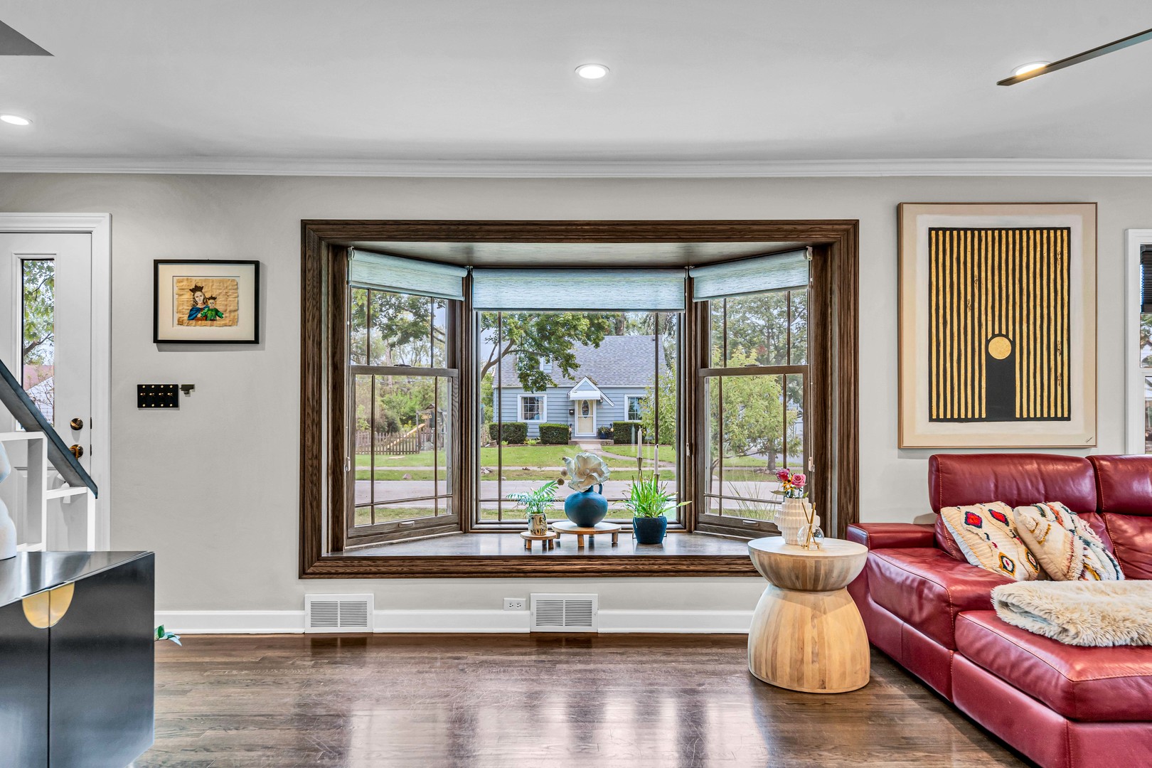 374 Woodbridge Road Des Plaines, IL 60016 - Photo 11 of 48 Gallery Image 11