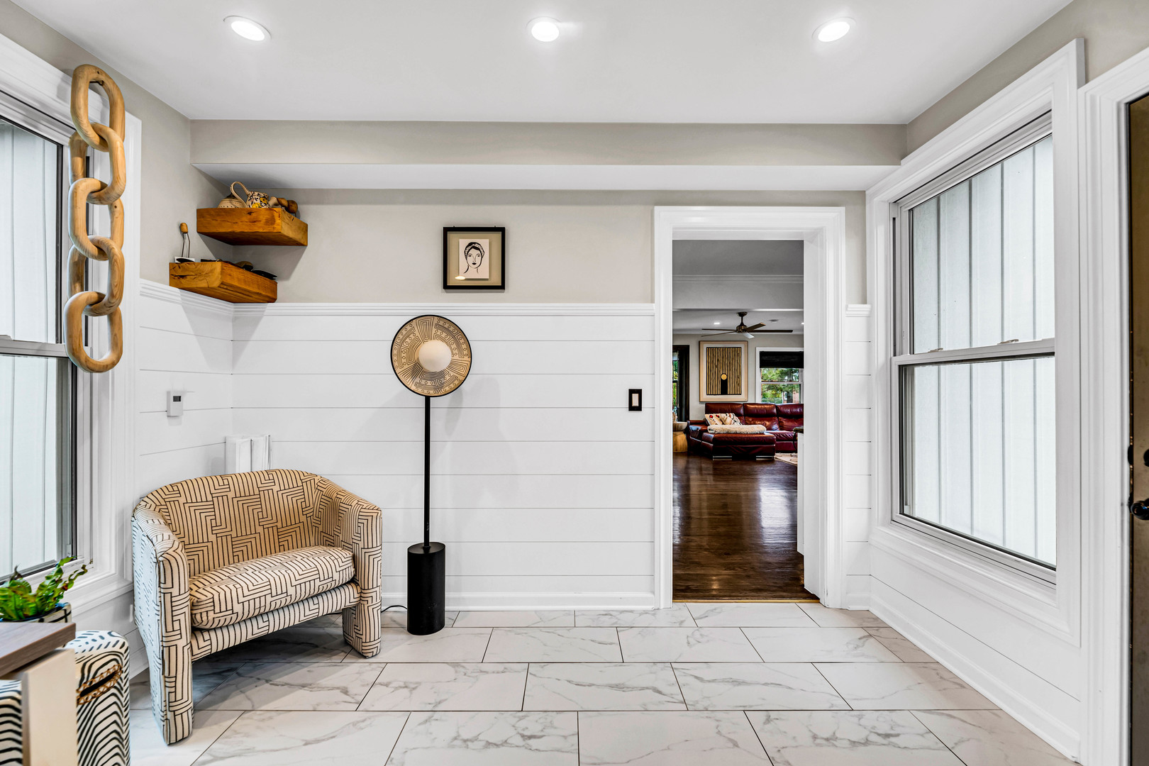 374 Woodbridge Road Des Plaines, IL 60016 - Photo 17 of 48 Gallery Image 17