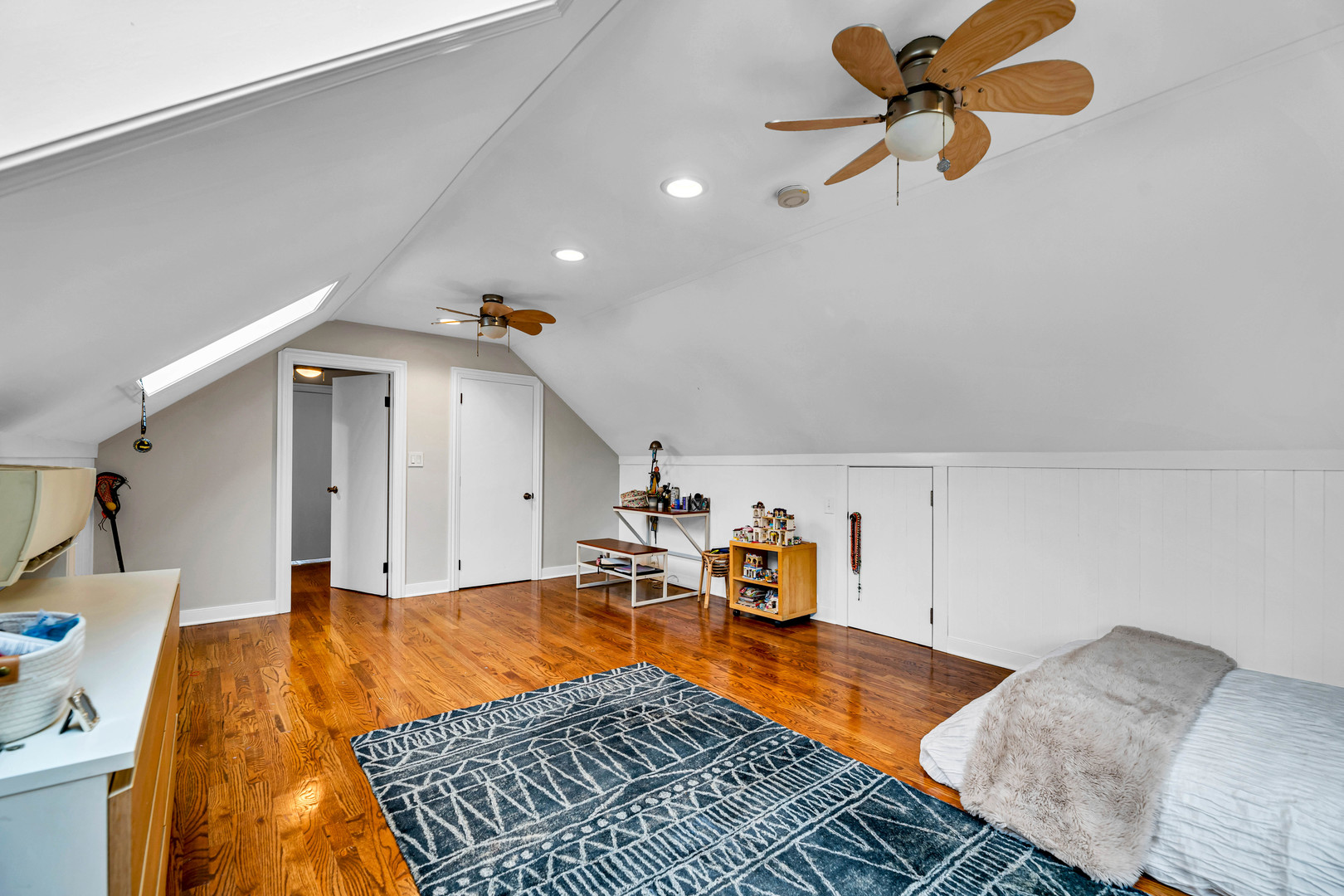 374 Woodbridge Road Des Plaines, IL 60016 - Photo 24 of 48 Gallery Image 24