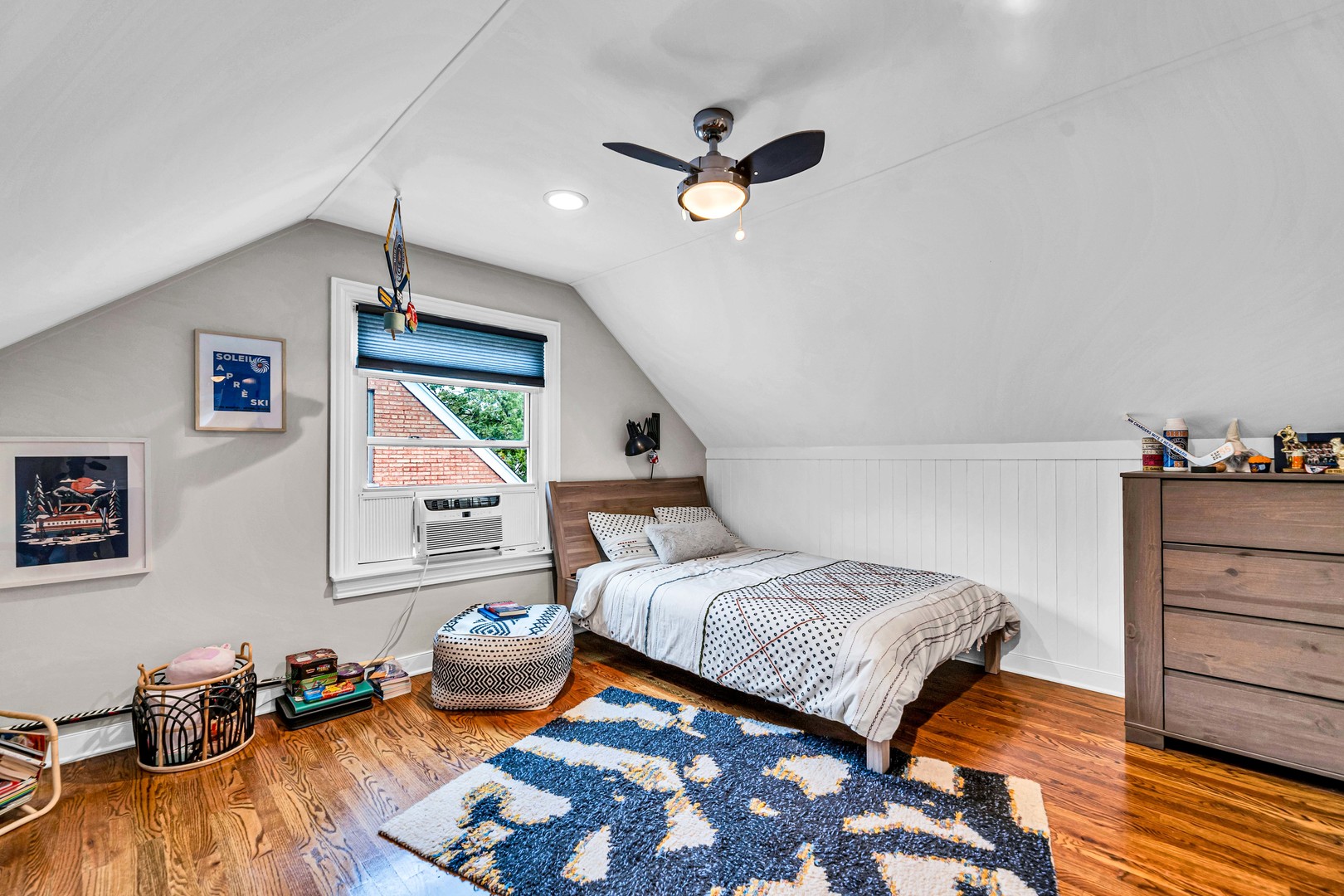 374 Woodbridge Road Des Plaines, IL 60016 - Photo 25 of 48 Gallery Image 25