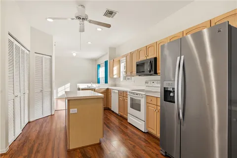 $260,000 | 250 Hawthorne Lane, Vero Beach, FL 32962