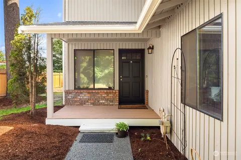 $932,000 | 11521 3rd Place West, Unit A&B, Everett, WA 98204