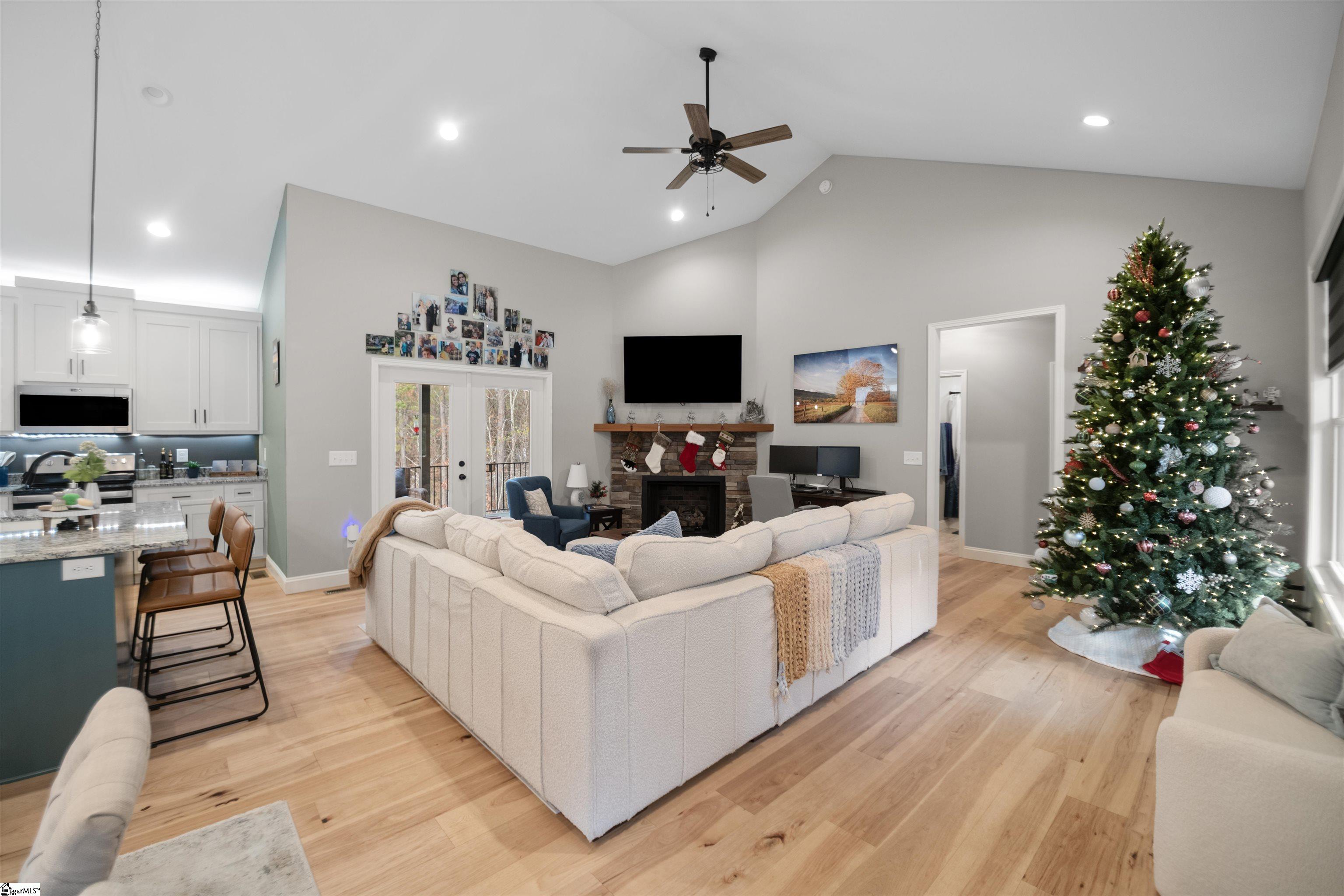 143 Saluda View Drive Easley, SC 29640 - Photo 6 of 40