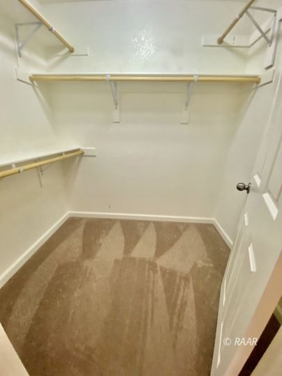 935 West Wasp Avenue Ridgecrest, CA 93555 - Photo 22 of 27 a bathroom with a shower