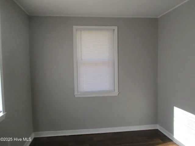 $897 | 1221 Davis Street, Jacksonville, NC 28540