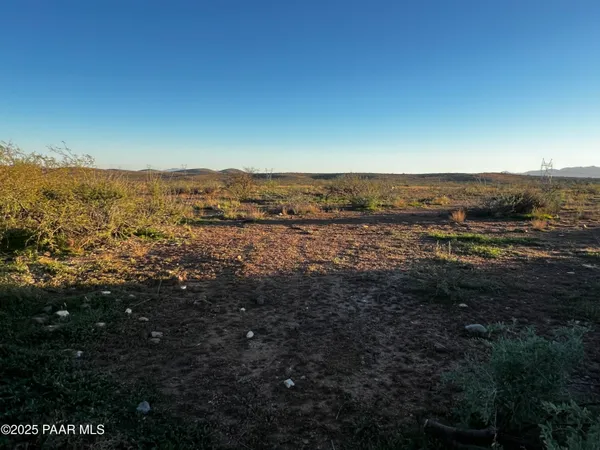 $297,900 | 17051 East Panorama Drive, Mayer, AZ 86333