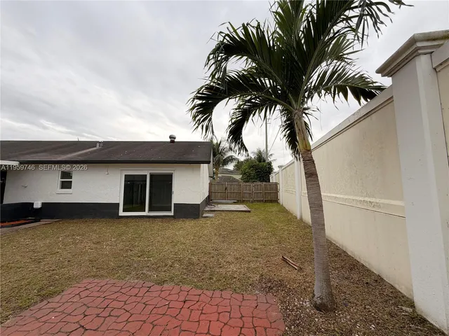 $3,100 | 8721 Northwest 47th Street, Lauderhill, FL 33351
