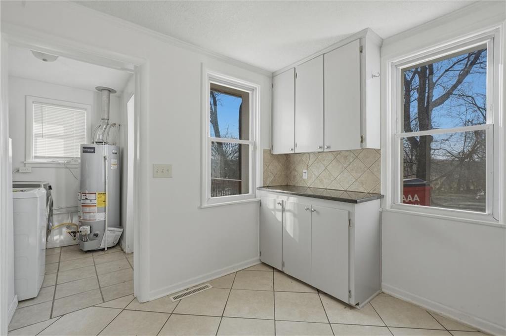 20118 East Truman Road Independence, MO 64056 - Photo 11 of 29