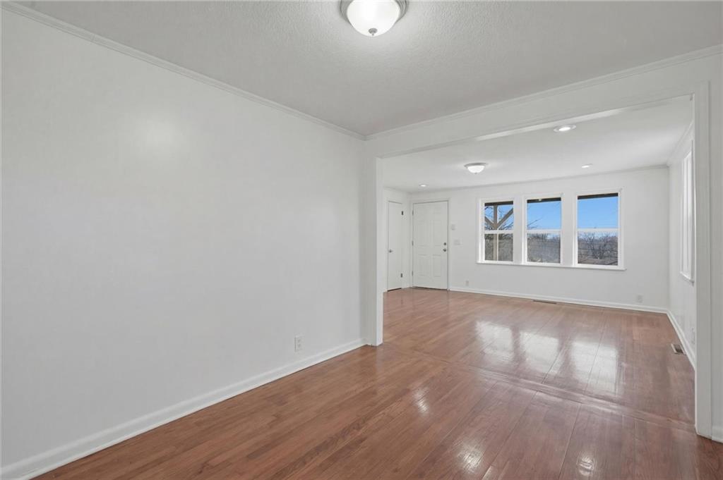 20118 East Truman Road Independence, MO 64056 - Photo 12 of 29