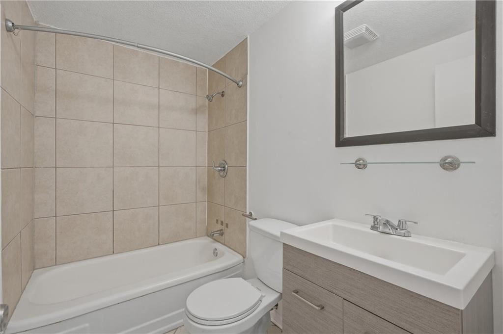 20118 East Truman Road Independence, MO 64056 - Photo 15 of 29