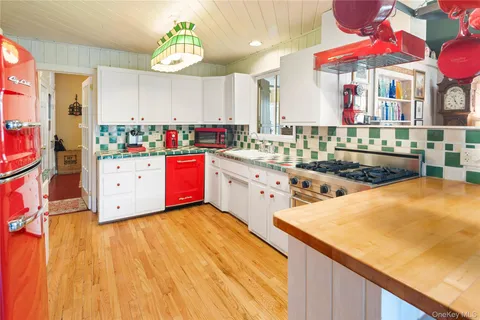 $1,549,000 | 21 Kitchawan Drive, Chappaqua, NY 10514