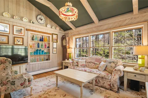 $1,549,000 | 21 Kitchawan Drive, Chappaqua, NY 10514