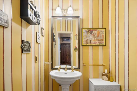 $1,549,000 | 21 Kitchawan Drive, Chappaqua, NY 10514