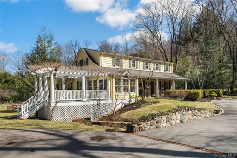 $1,549,000 | 21 Kitchawan Drive, Chappaqua, NY 10514