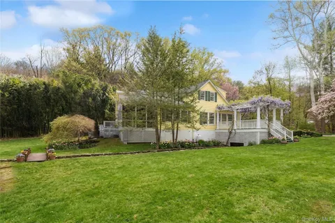 $1,549,000 | 21 Kitchawan Drive, Chappaqua, NY 10514