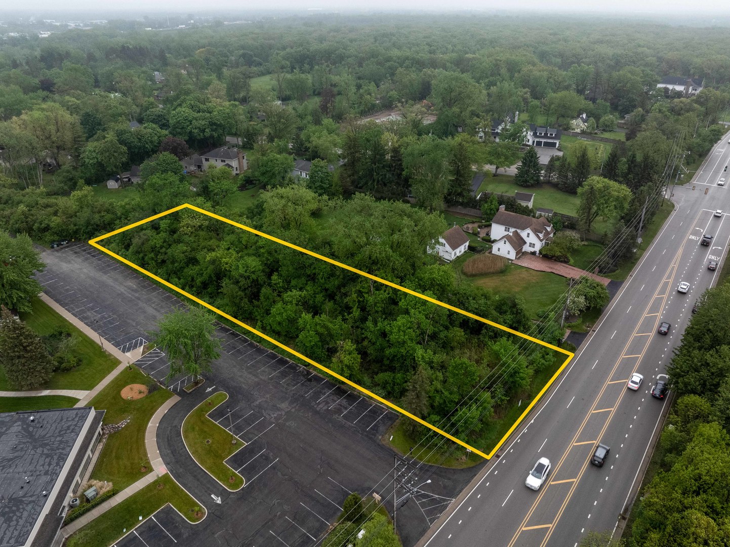 254 South St Marys Road Green Oaks, IL 60048 - Photo 2 of 5 an aerial view of a house