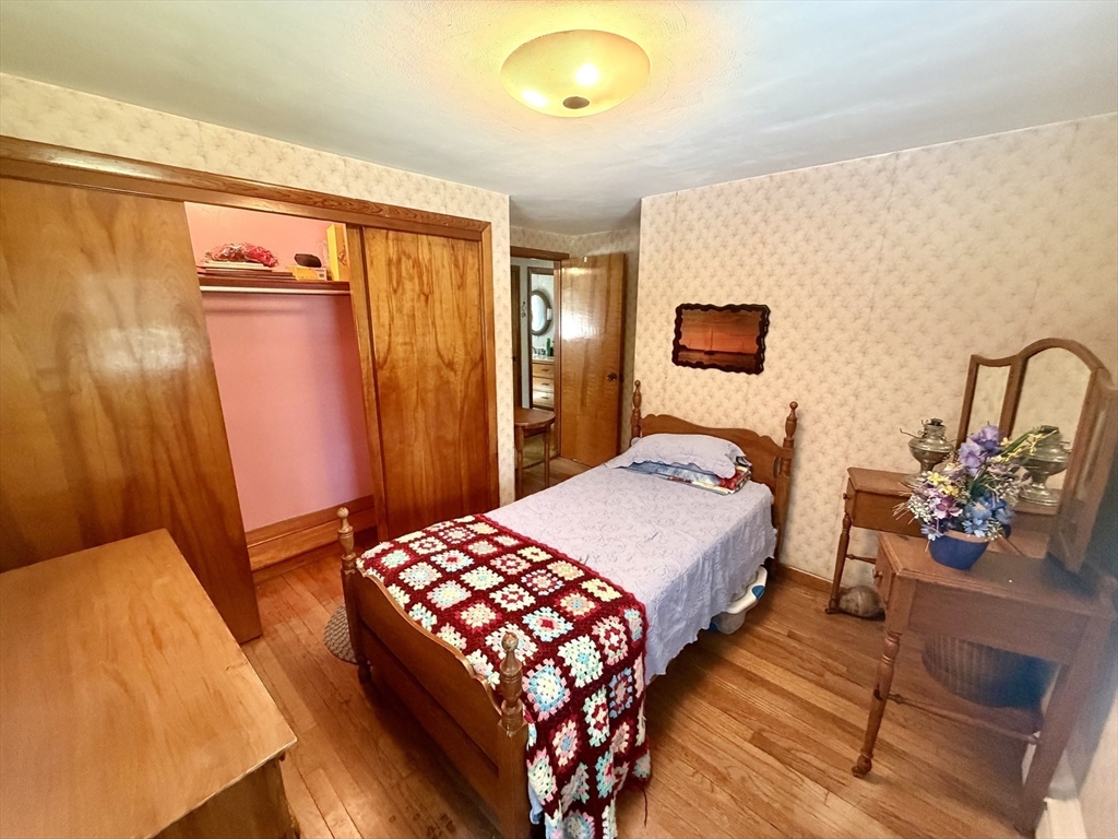 817 Somers Road East Longmeadow, MA 01028 - Photo 25 of 34