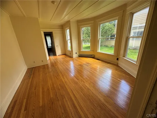 $1,100 | 1714-16 Valley Drive, Unit 16, Syracuse, NY 13207