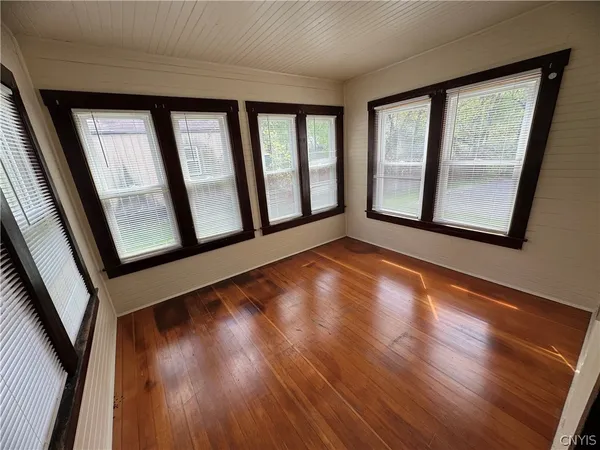 $1,100 | 1714-16 Valley Drive, Unit 16, Syracuse, NY 13207