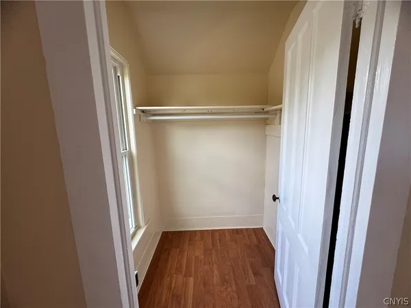$1,100 | 1714-16 Valley Drive, Unit 16, Syracuse, NY 13207