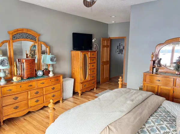 $724,900 | 21658 East Height Of Land Drive, Detroit Lakes, MN 56501