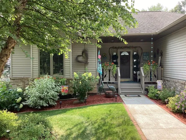 $724,900 | 21658 East Height Of Land Drive, Detroit Lakes, MN 56501