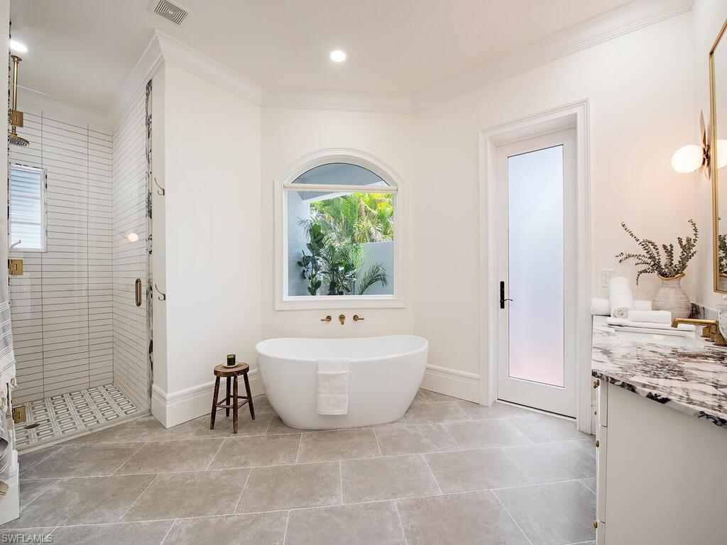 650 Bow Line Drive Naples, FL 34103 - Photo 14 of 25