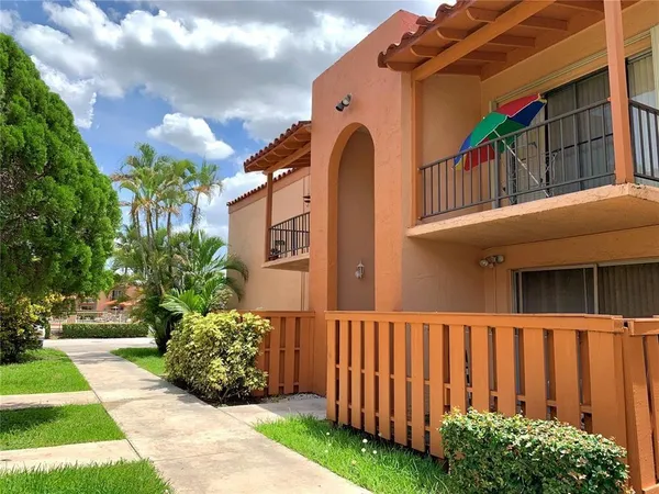 $250,000 | 7231 Miami Lakes Drive, Unit C5, Miami Lakes, FL 33014