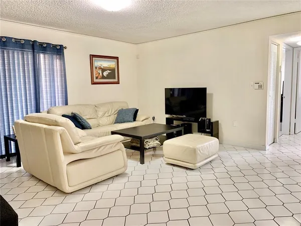 $250,000 | 7231 Miami Lakes Drive, Unit C5, Miami Lakes, FL 33014