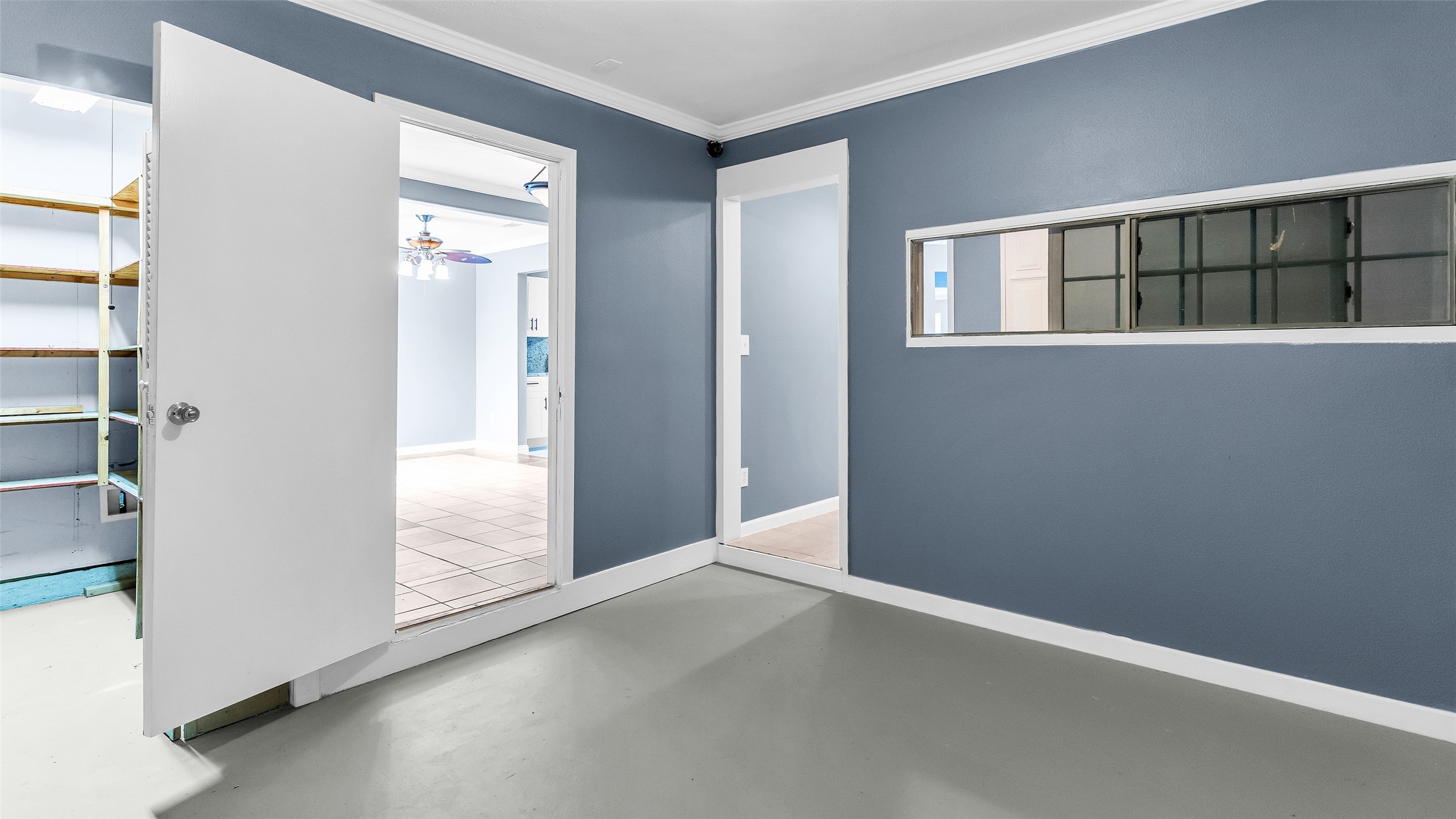 5534 Calm Court Houston, TX 77084 - Photo 41 of 44 an empty room with windows