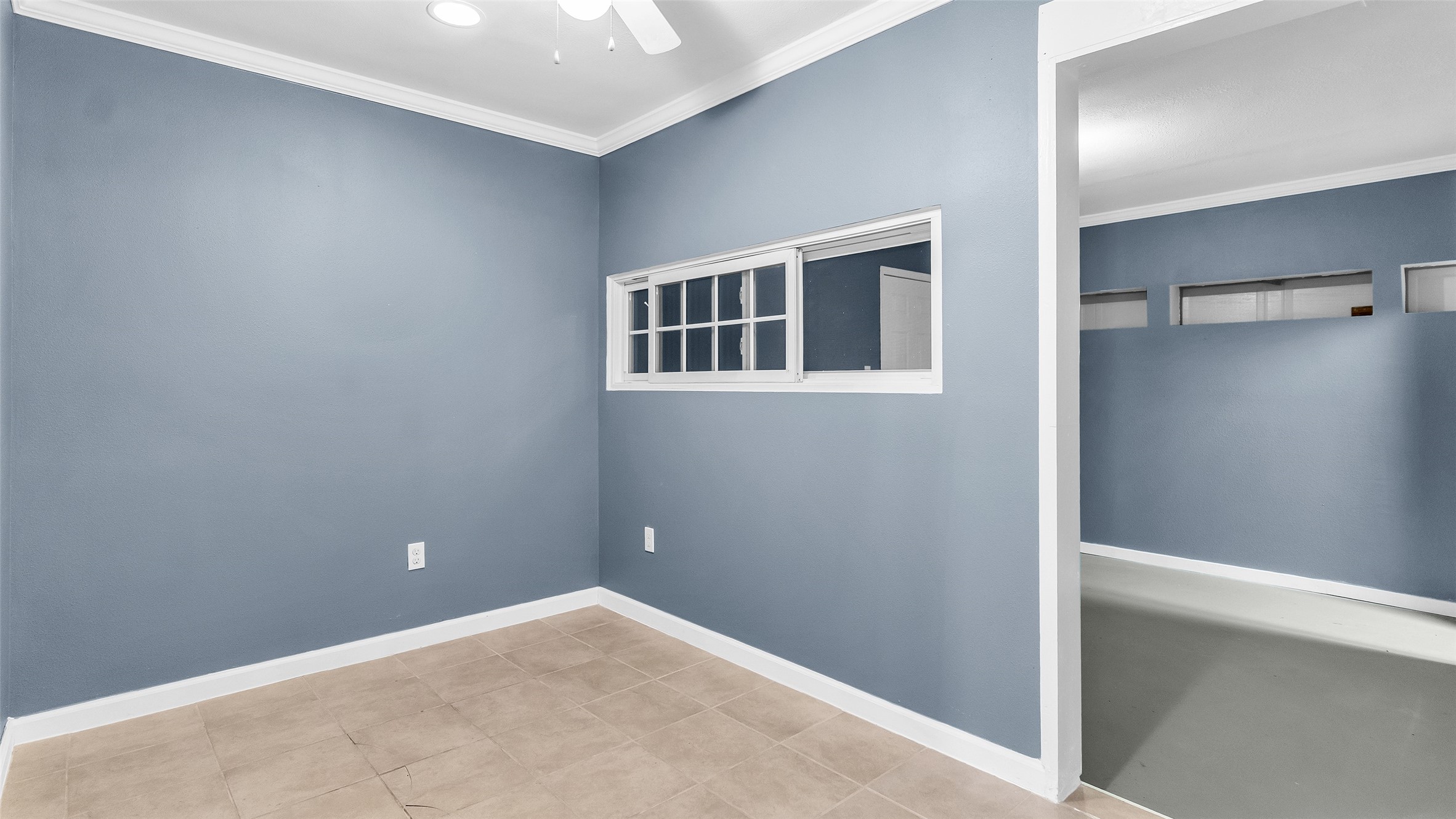 5534 Calm Court Houston, TX 77084 - Photo 42 of 44 an empty room with windows