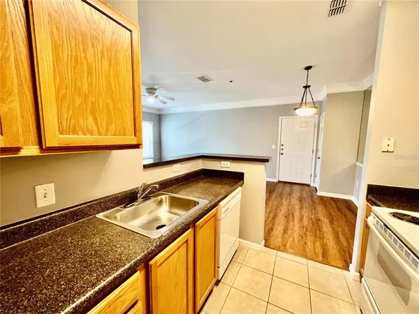$1,600 | 4802 51st Street West, Unit 1307, Bradenton, FL 34210