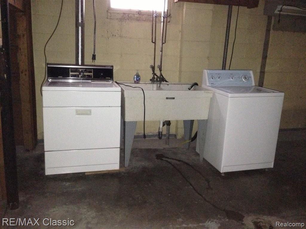 2380 Princeton Road Berkley, MI 48072 - Photo 11 of 15 Incl Washer & Dryer