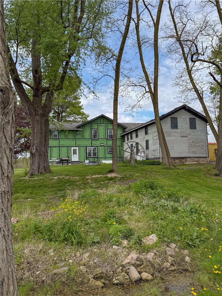 953 Howland Road Manchester, NY 14548 - Photo 3 of 40