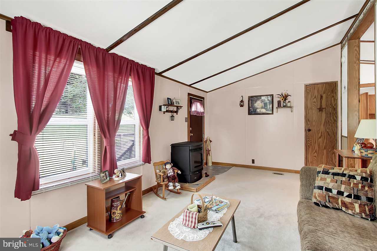 465 Benedicts Road Wellsville, PA 17365 - Photo 4 of 33 Gallery Image 4