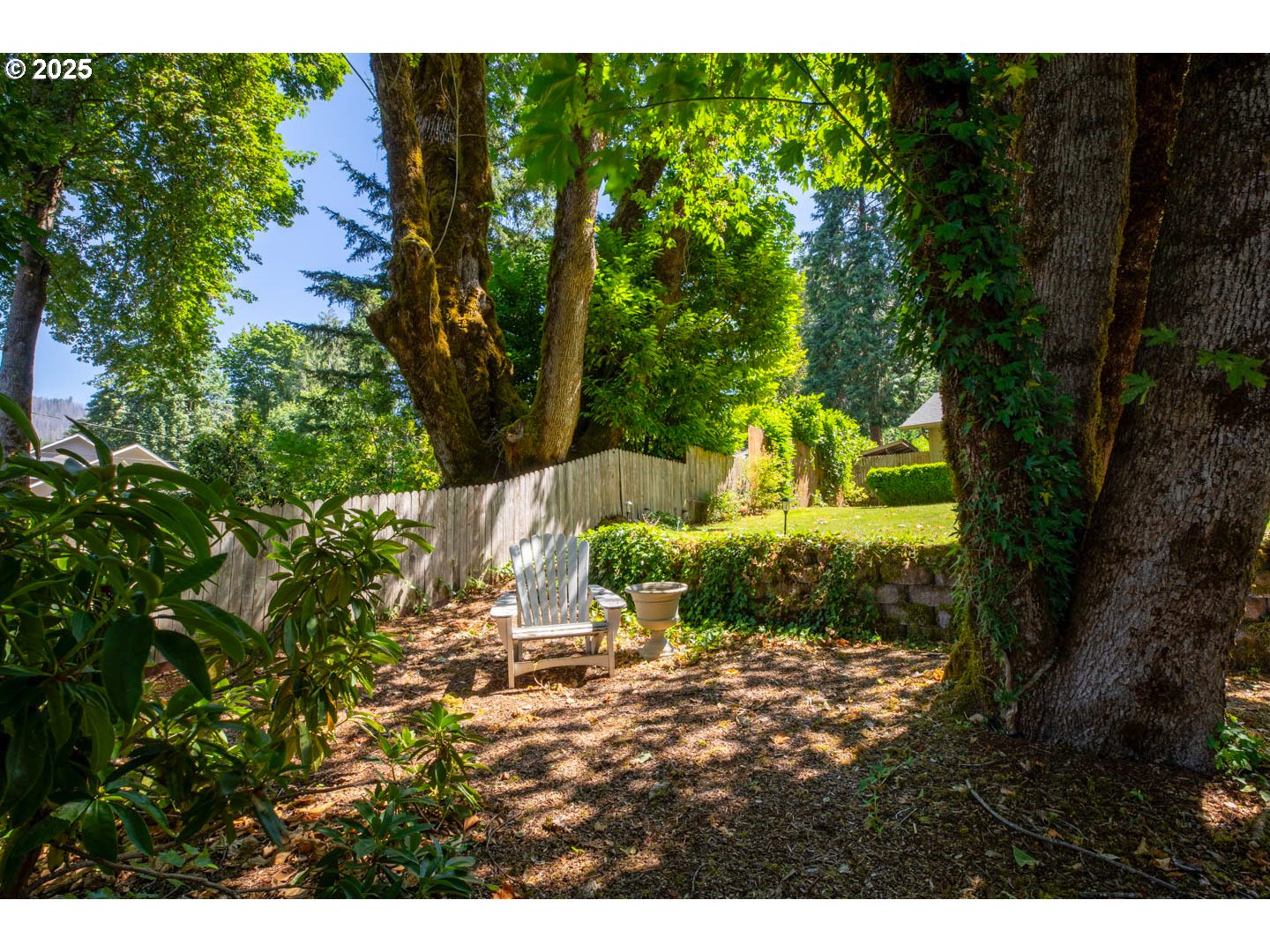 91035 Leashore Drive Vida, OR 97488 - Photo 12 of 34