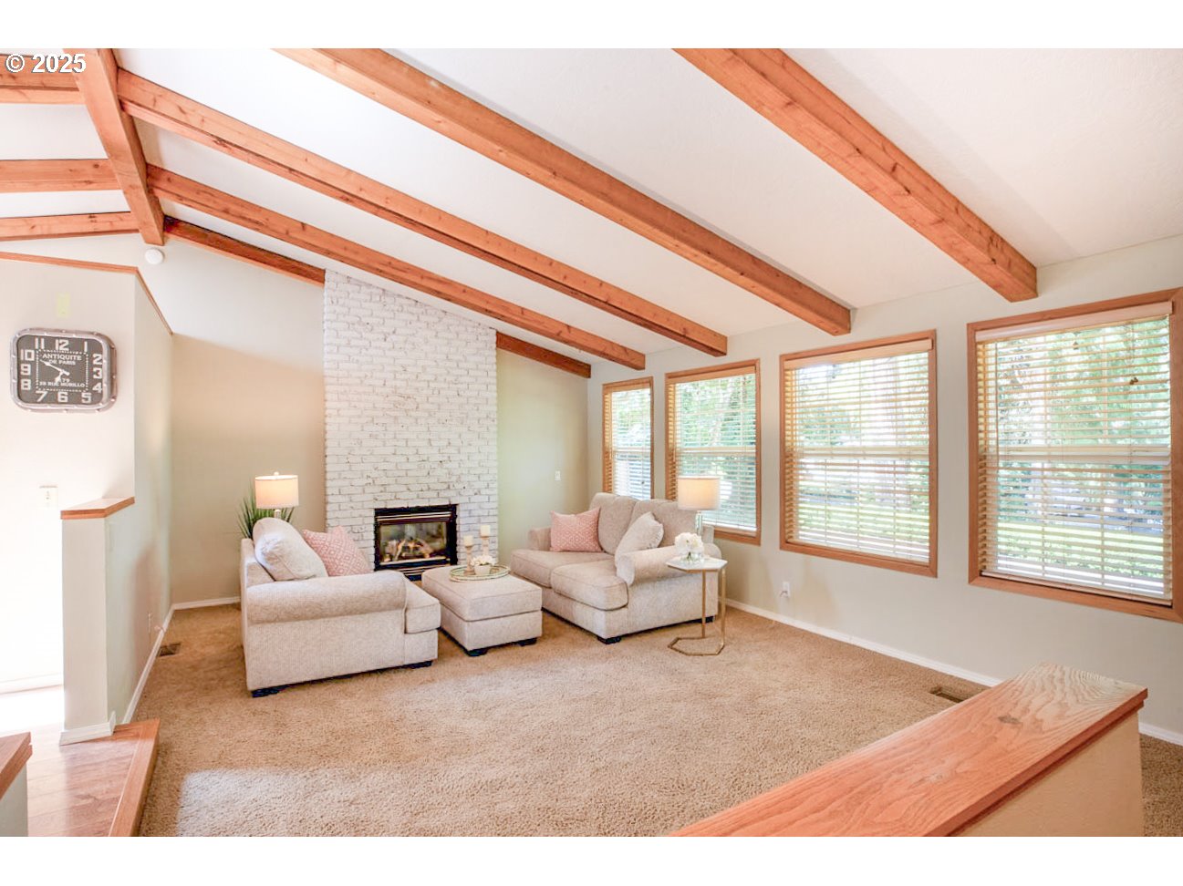 91035 Leashore Drive Vida, OR 97488 - Photo 14 of 34