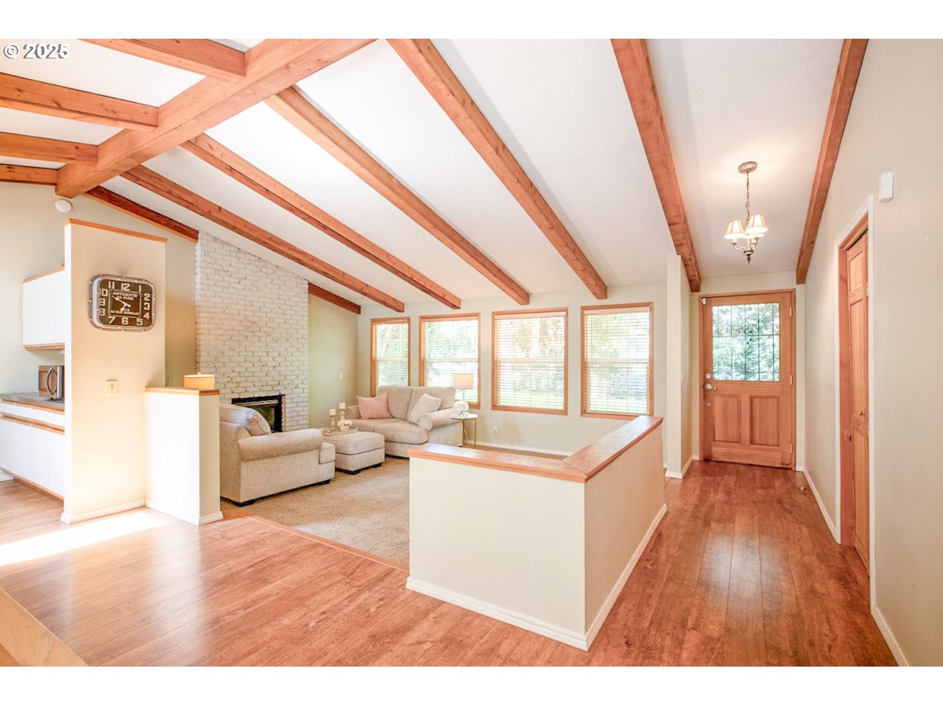 91035 Leashore Drive Vida, OR 97488 - Photo 18 of 34