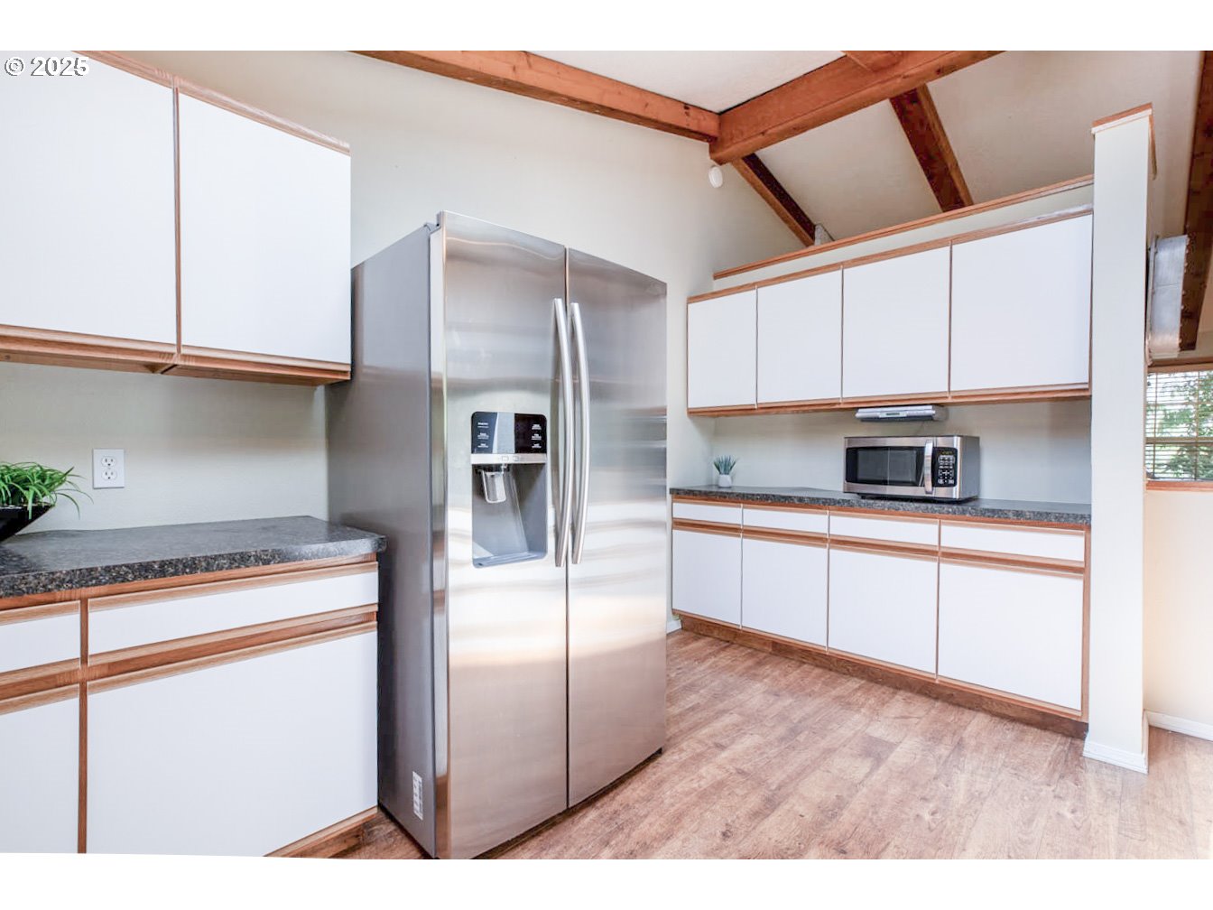 91035 Leashore Drive Vida, OR 97488 - Photo 22 of 34