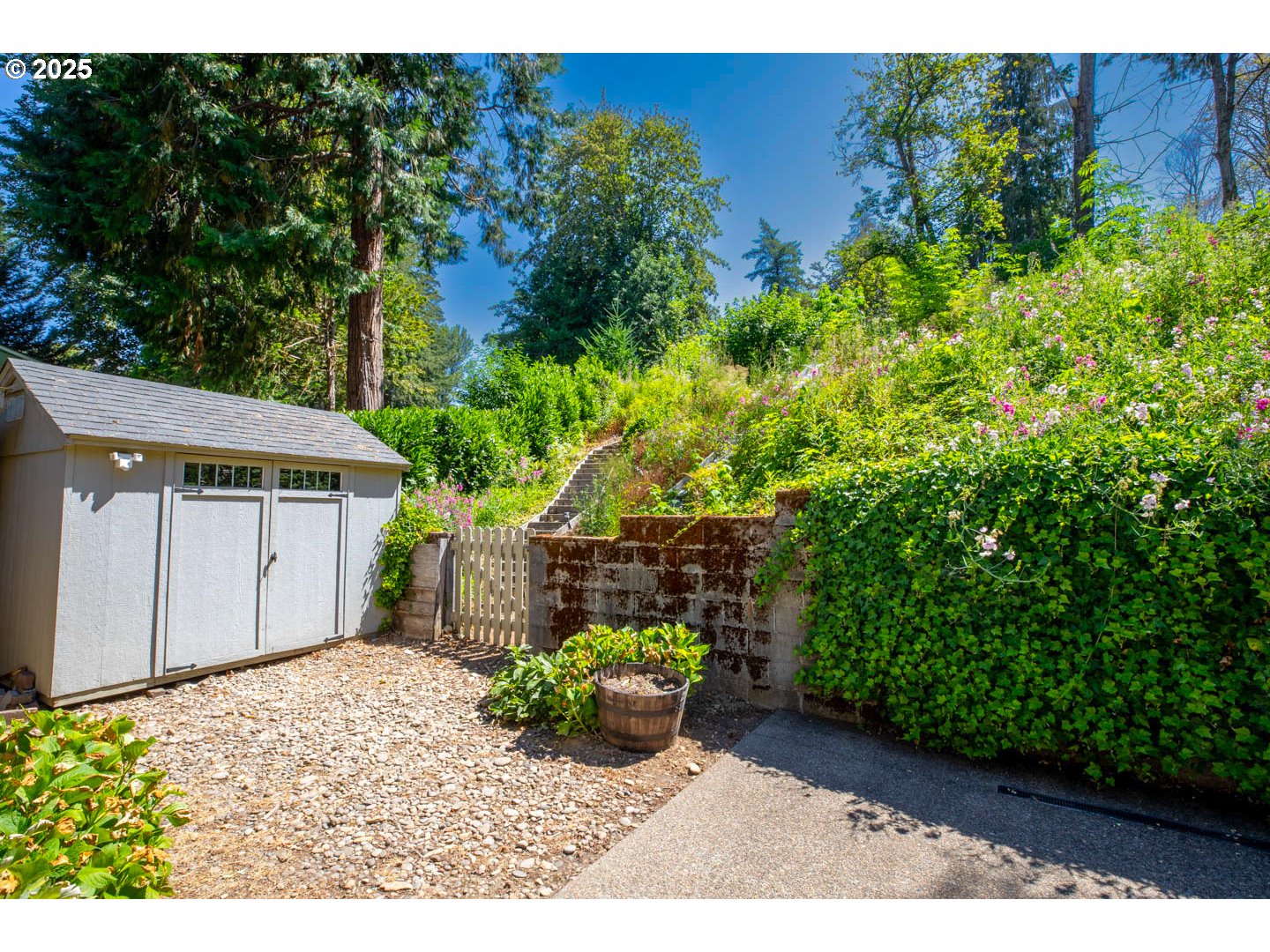 91035 Leashore Drive Vida, OR 97488 - Photo 30 of 34