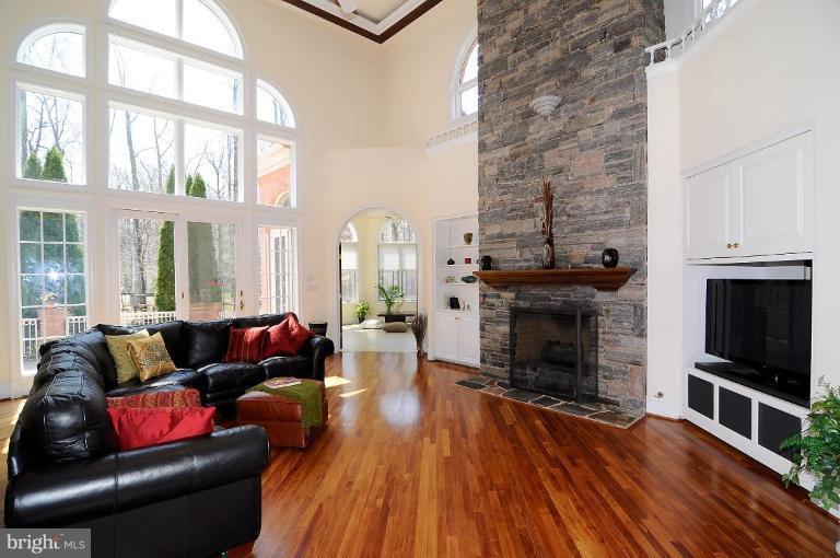 10400 Kingsbridge Road Ellicott City, MD 21042 - Photo 11 of 30 Family Room