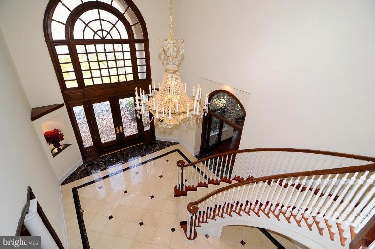 10400 Kingsbridge Road Ellicott City, MD 21042 - Photo 13 of 30 Staircase