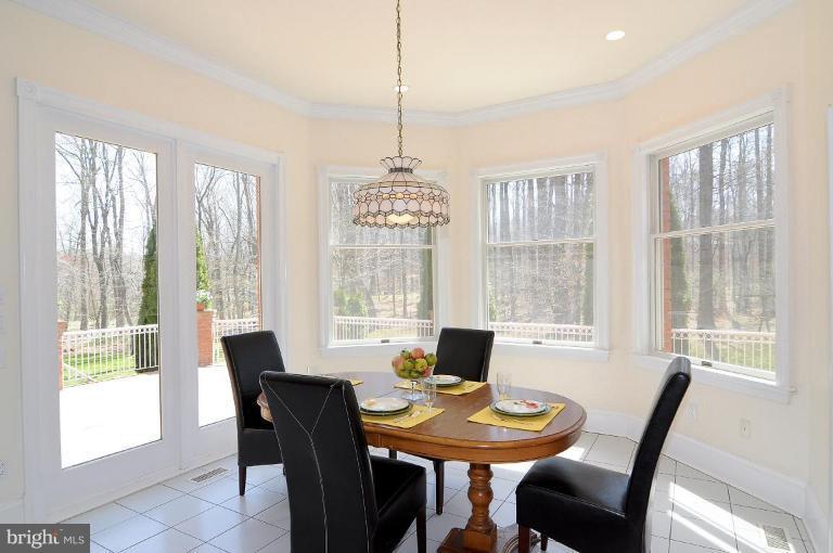 10400 Kingsbridge Road Ellicott City, MD 21042 - Photo 16 of 30 Breakfast Area