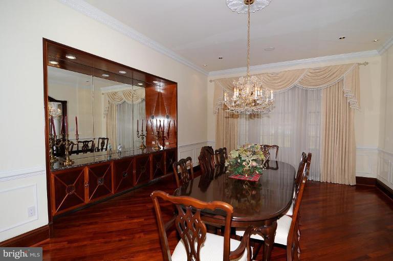 10400 Kingsbridge Road Ellicott City, MD 21042 - Photo 17 of 30 Dining Room